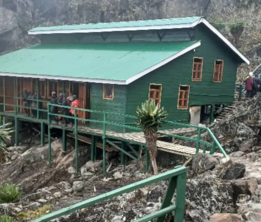 At 4,500 meters above sea level, the updated Elena Camp in the Rwenzori Mountains offers a unique base for climbers preparing to conquer Margherita Peak, the highest point in Uganda at 5,109 meters. This camp is not only a refuge from the extreme cold but also a stepping stone for adventurers tackling the final ascent.